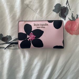 Kate Spade Cameron grand flora medium bifold wallet